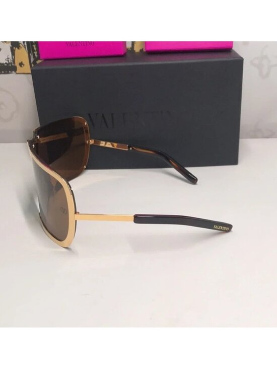 New Authentic Valentino V-Romask Oversized Sunglasses – Light Gold Titanium, Uni main image 4